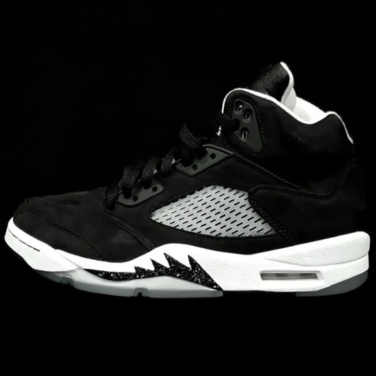 Tout savoir sur la cement white jordan 4 : style, confort et conseils d’achat