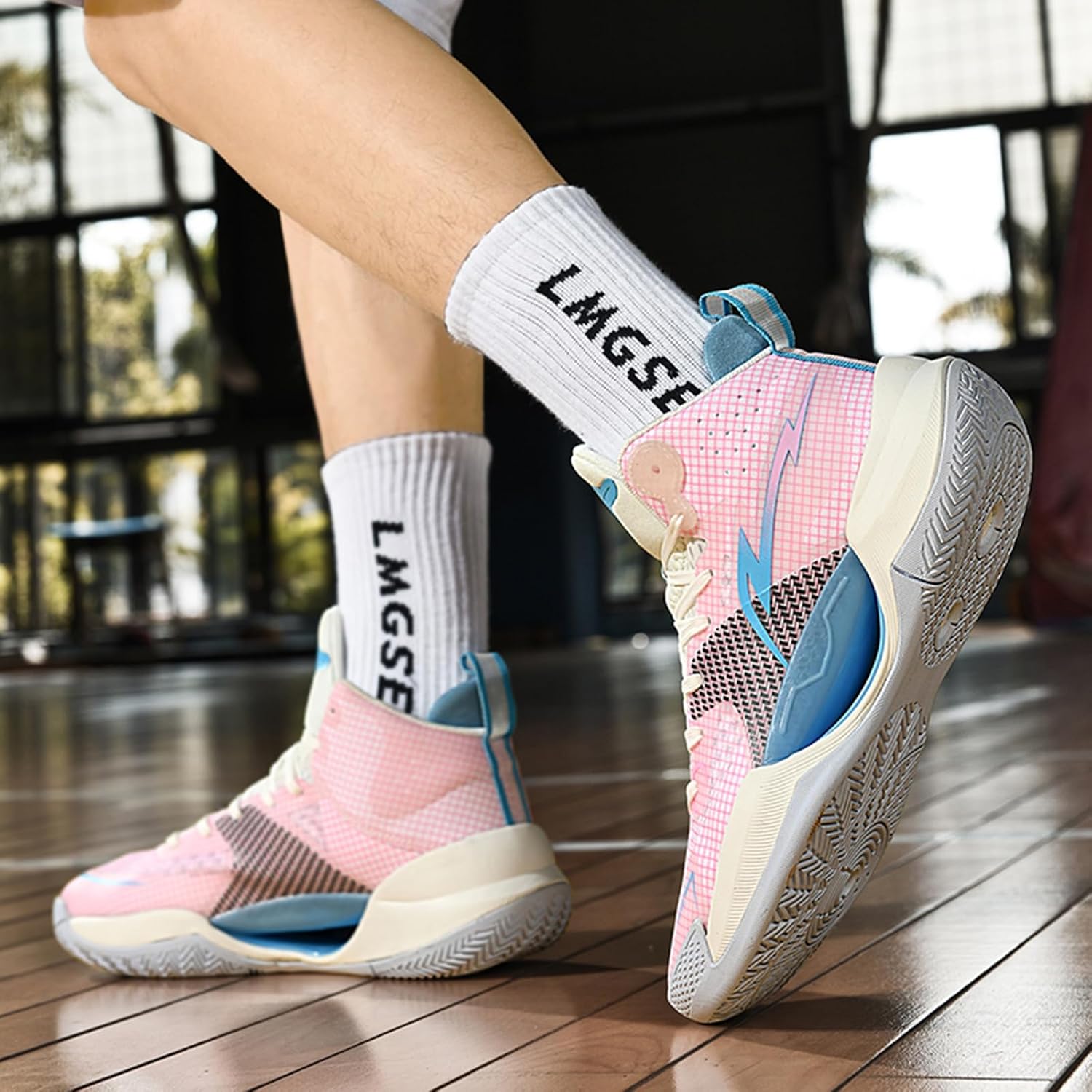 Chaussures de Basket-Ball Montantes antidérapantes et amortissantes for Homme, avec Mesh Respirant Lacets légers(Pink,41 EU)