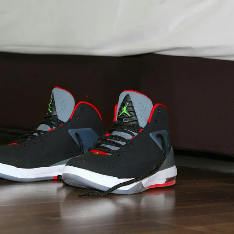 Chaussures back 70 : quand les baskets de basket deviennent un manifeste de style urbain